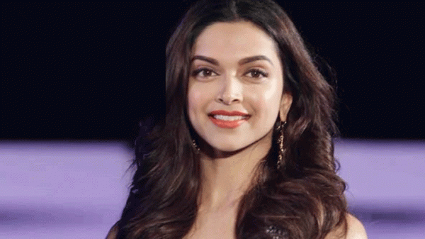 স্বামীকে নিয়ে মুম্বাই ফিরলেন দীপিকা