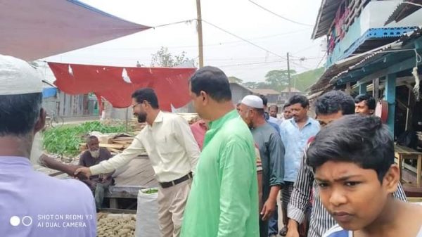 নৌকার প্রচারণায় ব্যস্ত সময় কাটচ্ছেন গোলাম মোস্তফা খান