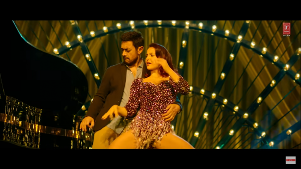 বয়স হাফ সেঞ্চুরি করলেও মনেপ্রাণে ইয়ং আমির খান