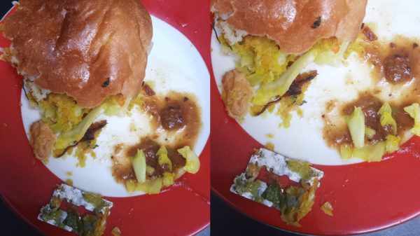 বার্গারে কামড় দিয়ে পেলেন আস্ত ব্লেড