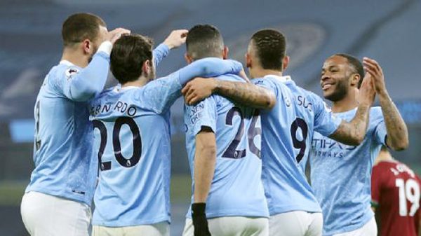 উলভসকে এক হালি দিয়ে ধরাছোঁয়ার বাইরে ম্যানসিটি