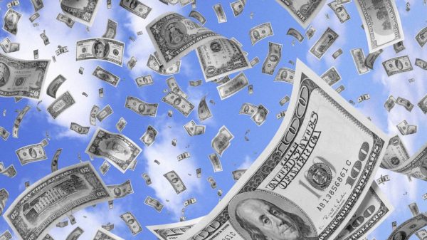 টাকার বৃষ্টি