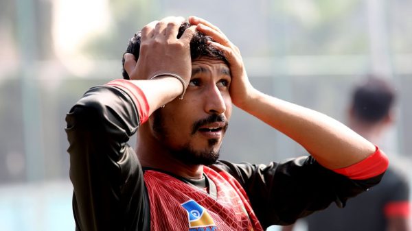 বিতর্ক পেছনে ফেলে নাসির ফিরলেন সেঞ্চুরি দিয়েই