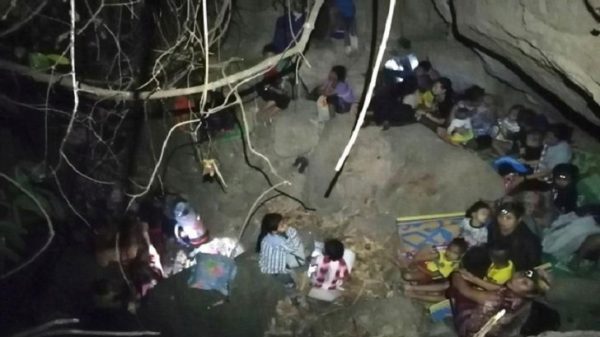 মিয়ানমারের সীমান্তে বিমান হামলা, তিন হাজার অধিবাসীর থাইল্যান্ডে আশ্রয়