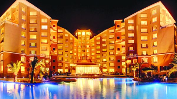 হোটেল-রেস্তোরায়ঁ ৫০ শতাংশের বেশি উপস্থিতি থাকা যাবে না