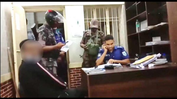 লালমনিরহাটে ফেন্সিডিলসহ শিক্ষক আটক