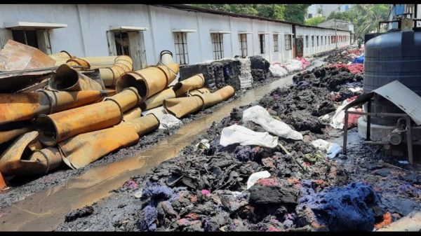 রঙ্গিন সুতার দাম বাড়ার শঙ্কা, আগুনে মাদার টেক্সটাইলের উৎপাদন বন্ধ