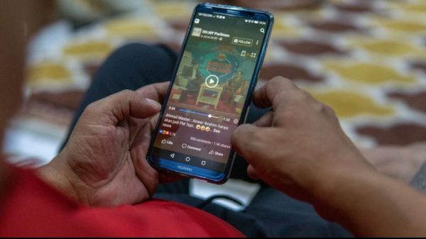 ফেসবুকে ভিডিও ডাউনলোড করবেন কীভাবে?