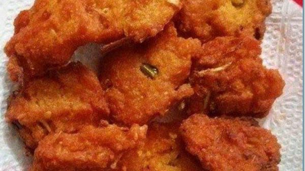 আস্ত ডালের মুচমুচে পেঁয়াজু তৈরির সহজ রেসিপি