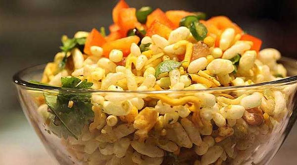 ইফতারে মুড়ি খাওয়ার উপকারিতা