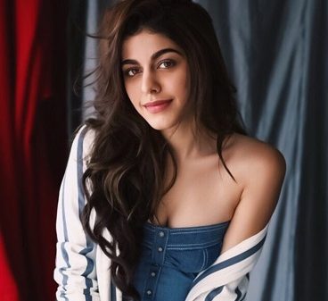 এক ছবিতেই সুপারস্টার