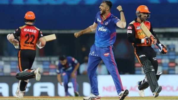 সুপার ওভারে বোলিং চেয়ে নিয়েছিলেন আকসার