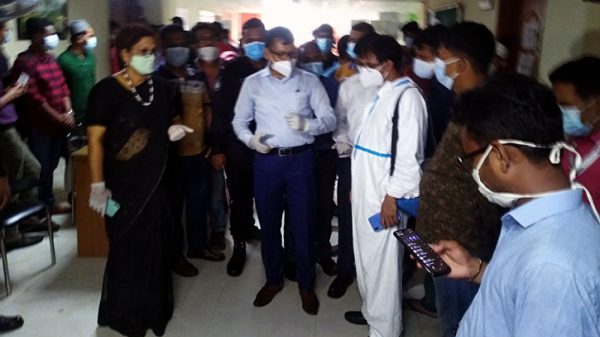 সেবার নামে প্রতারণা, তিন ডায়াগনস্টিক সেন্টারে র‌্যাবের অভিযান