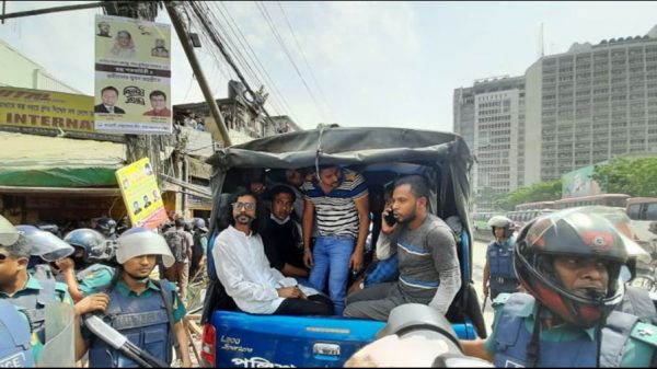 ছাত্র অধিকার পরিষদের ১২ নেতাকর্মী দ্বিতীয় দফায় রিমান্ডে