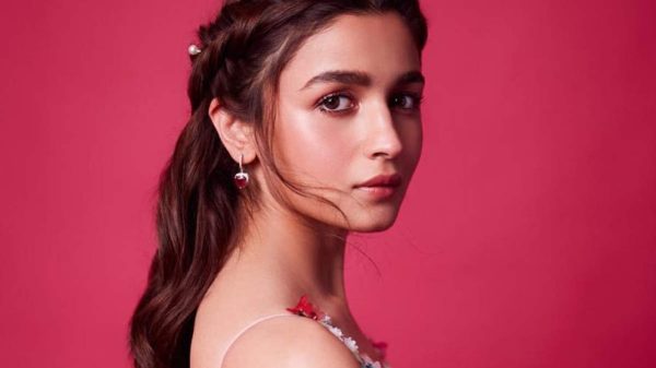 রণবীর নয়, সারা রাত কার সঙ্গে কাটল আলিয়ার?