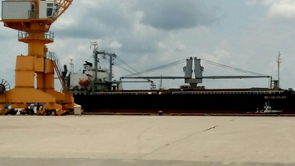 মোংলা বন্দরে ১১ মাসে ৯১৩টি জাহাজ আগমনের রেকর্ড