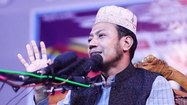 ইসলামী বক্তা আমির হামজা গ্রেপ্তার
