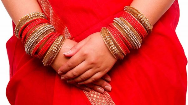 ঈদের পোশাকের সঙ্গে মিলিয়ে কেমন চুড়ি পরবেন?