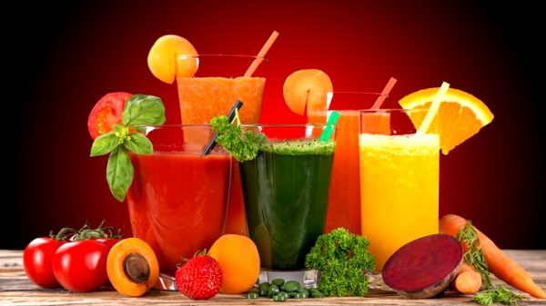 গরমে শরীরকে সতেজ রাখতে উপকারী যেসব ফল