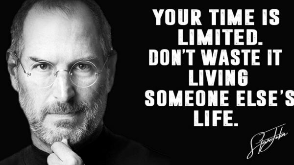 প্রথম আইপড কেন পানিতে ছুড়েছিলেন স্টিভ জবস