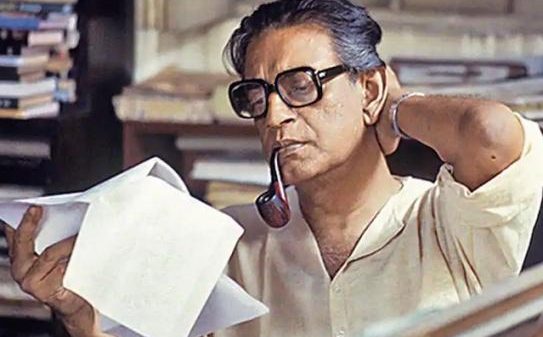 বাংলাদেশে সিনেমা করতে চেয়েছিলেন সত্যজিৎ রায়