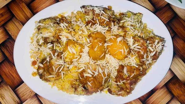 বাতাসে বিরিয়ানির ঘ্রাণ