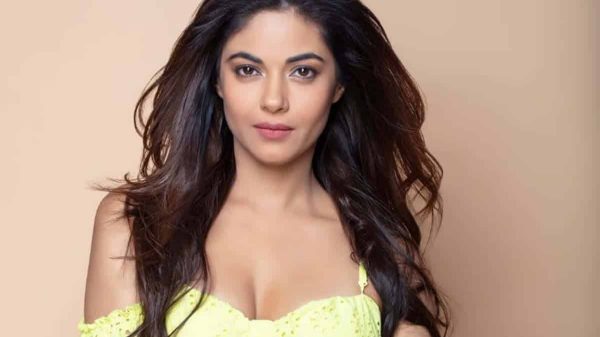 চিকিৎসার অব্যবস্থাপনায় দুজন কাছের মানুষকে হারালাম : মীরা চোপড়া