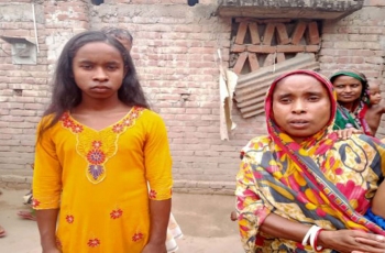 মেয়ে থেকে ছেলেতে রূপান্তর, দেখতে মানুষের ভিড়