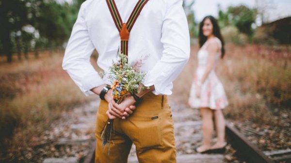 ৫ উপায়ে জয় করুন মেয়েদের মন