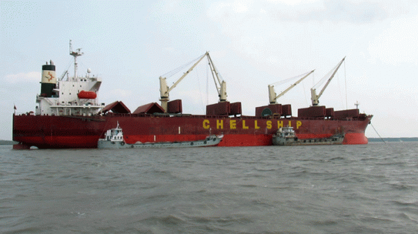 এক হাজার জাহাজ ও ৩৪০ কোটি টাকা রাজস্ব আয়ের আশা মোংলা বন্দরে