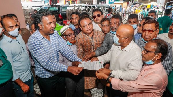 পানির দাম বৃদ্ধির প্রতিবাদে ওয়াসা এমডিকে বিএনপির স্মারকলিপি