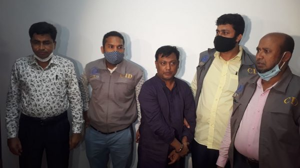 ব্যবসায়ীদের ৫০ কোটি টাকা আত্মসাৎ : কারাগারে মশিউর