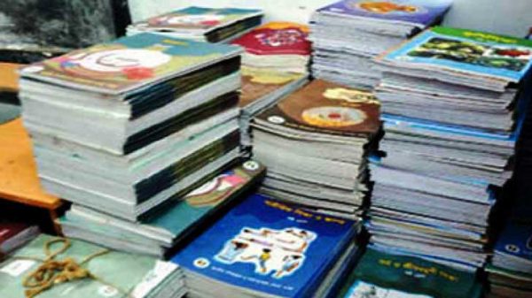 উইপোকায় খাচ্ছে মাধ্যমিকের বই