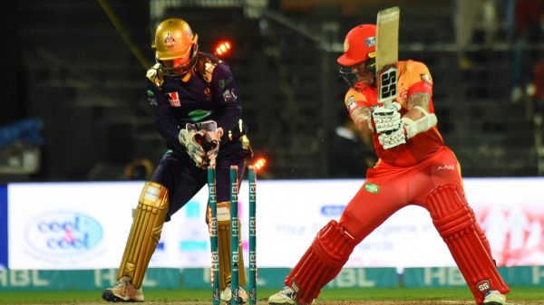 মুনরো ঝড়ে দাপুটে জয় ইসলামাবাদের