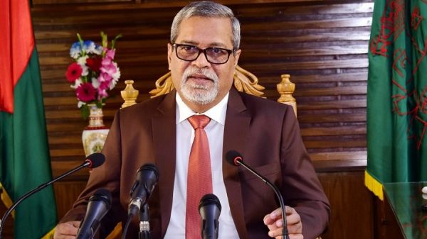 এনআইডি সেবা টেবিল-চেয়ার নয় যে উঠিয়ে নিয়ে গেল: সিইসি