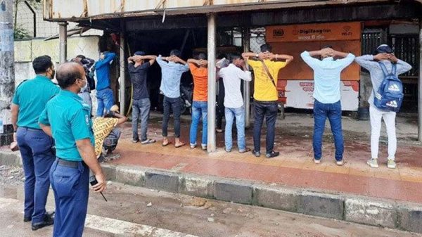 রাজধানীতে বিধিনিষেধ ভঙ্গের অভিযোগে ৪ হাজার গ্রেপ্তার