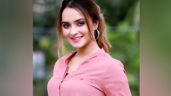 বিয়ে করে ‘কাবিননামা’ নিয়ে জটিলতায় কেয়া পায়েল!