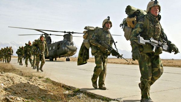 আমেরিকান সৈন্যরা বাগরাম বিমানঘাঁটি ছেড়ে গেছে রাতের আঁধারে, কাউকে না জানিয়ে, বলেছেন আফগান কমান্ডার