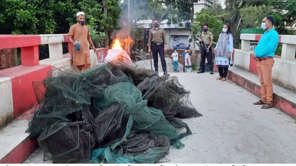 ভ্রাম্যমাণ আদালতের অভিযানে ৬ হাজার মিটার অবৈধ চায়না জব্দ