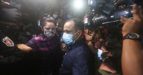 মশার কামড়ে ঘুমাতে পারেন না পরীমনি