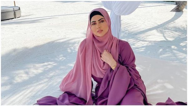 সানা খান